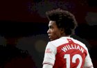 Meia-atacante Willian, do Arsenal, é alvo de ofensas racistas online