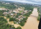 Bolsonaro sobrevoa cheias no Acre e anuncia medidas de socorro