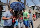 Wilson Lima recebe apoio de moradores e comerciantes do Mauazinho, durante caminhada