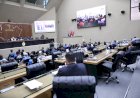 Sessão Plenária compensatória tratou de conscientização de autismo e desenvolvimento municipalista