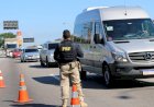PRF fiscaliza uso do cinto de segurança nas estradas