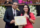 Deputado João Luiz entrega Diploma Mulher Cidadã Amazonense à coordenadora de projetos sociais Rani Braz
