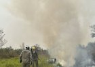 Em Lábrea, bombeiros combatem incêndio em vegetação nas proximidades do aeroporto