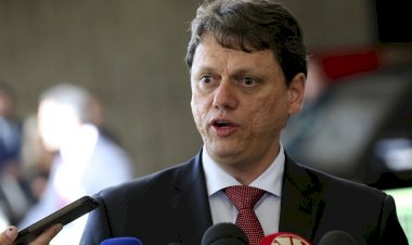 Ministro Tarcísio Freitas vem para o Amazonas assinar ordem de serviço da manutenção na BR-319