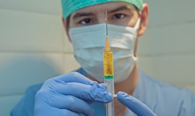 Pessoas com histórico de alergias graves não devem tomar vacina da Pfizer, diz Reino Unido