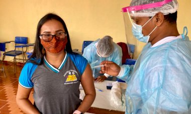 Atalaia do Norte é o primeiro município do Amazonas a imunizar professores contra a Covid-19