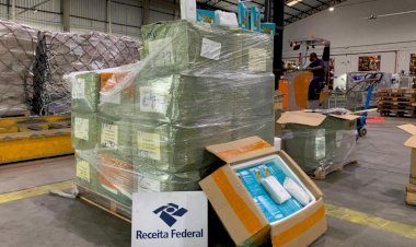 Receita Federal apreende mais de R$ 1 milhão em acessórios para celulares em transportadora aérea
