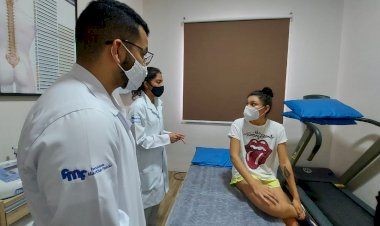 Em ação solidária, alunos de fisioterapia atendem pacientes com sequelas motoras e de pós-Covid-19