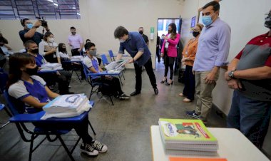 Wilson Lima anuncia programa ‘Dignidade Menstrual’, que vai distribuir absorventes higiênicos nas escolas públicas