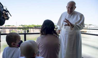 Papa deixará hospital o mais rapidamente possível, diz Vaticano