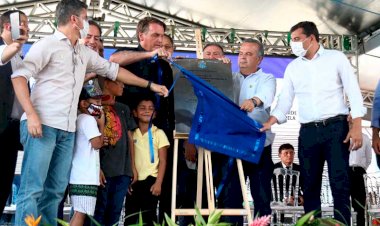 Bolsonaro inaugura Conjunto Residencial Manauara 2