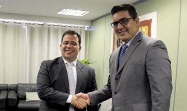 WIlker Barreto e Abdala Fraxe trocam farpas por conta de tempo do Podemos na ALEAM