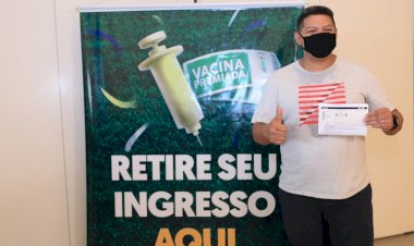 Ganhadores da campanha “Vacina Premiada” celebram oportunidade de acompanhar Brasil e Uruguai