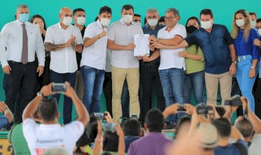 Governador Wilson Lima assina ordem de serviço para iniciar asfaltamento de 77 ruas em Iranduba