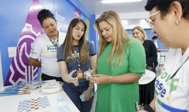 Governo do Amazonas entrega laboratório de robótica para escola de tempo integral de Manaus