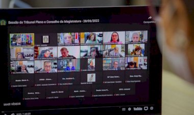 Chalub preside última sessão plenária à frente do Tribunal de Justiça do Amazonas