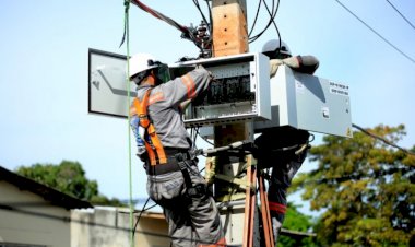 Procon-AM alerta que instalação de ‘medidores aéreos’ de energia está proibida no Amazonas