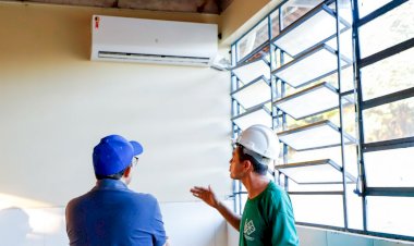 Deputado João Luiz acompanha execução de emendas e obras em escola no Distrito de Santo Antônio do Matupi