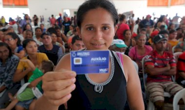 Mais de 100 mil cartões ‘Auxilio Enchente’ foram entregues para famílias afetadas pela cheia