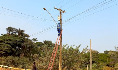 Sem luz em 80?s vias, Distrito de Realidade, na BR 319, agora está 100% iluminado por LED