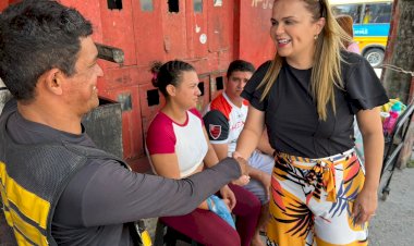 Delegada Emília Ferraz visita ao bairro Cidade de Deus