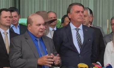 Bolsonaro recebe apoio do governador reeleito do Distrito Federal
