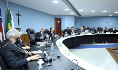 TCE-AM multa ex-prefeito de Tonantins por nepotismo