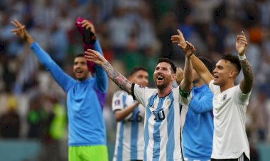Messi e Fernández garantem vitória da Argentina sobre o México na Copa