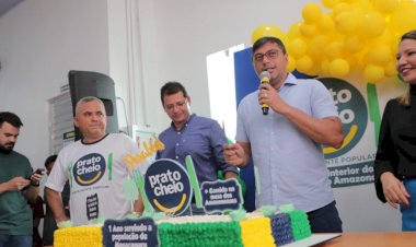 Com a população de Manacapuru, governador Wilson Lima celebra um ano do primeiro restaurante popular do interior