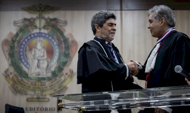 TJAM dá posse ao novo desembargador Henrique Veiga Lima