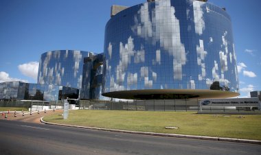 MPF e advogados acionam Supremo contra deputados em atos golpistas