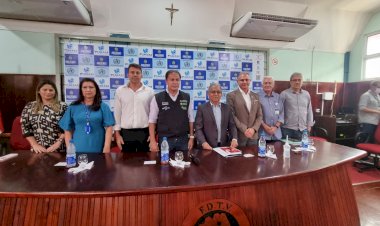 SES dá posse ao novo gestor da Fundação Alfredo da Matta e anuncia investimentos em dermatologia