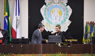 Representando o governador Wilson Lima, vice-governador Tadeu de Souza participa da abertura das atividades do TJAM