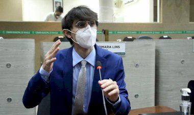 Amom renuncia cargo de vereador de Manaus