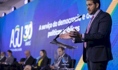 'Não seremos omissos', diz AGU sobre combate à desinformação