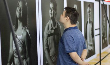 Sejusc lança exposição de pessoas com Síndrome de Down