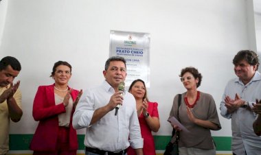 Governo do Amazonas reinaugura unidade do Prato Cheio no Jesus Me Deu