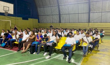 Com apoio do Governo do Amazonas, alunos e professores participam de curso sobre educação financeira