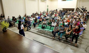 Programa Nacional de Alimentação Escolar promove encontro formativo na Secretaria de Educação