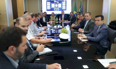 Wilson Lima e ministros Waldez Góes e Marina Silva anunciam força-tarefa para enfrentamento da estiagem no Amazonas