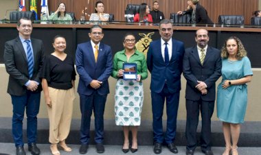 Deputado João Luiz homenageia Fundação Paulo Feitoza por contribuição na economia do Amazonas