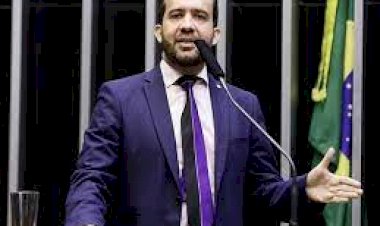 PGR concorda com quebra de sigilos bancário e fiscal de Janones