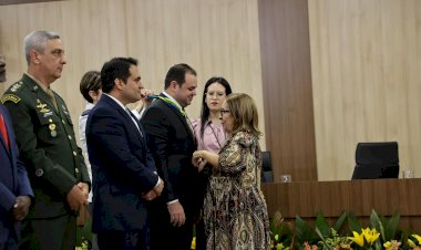 Presidente Roberto Cidade é homenageado pelo Tjam com a ‘Medalha do Mérito Acadêmico’