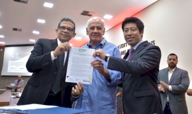 Folder traduzido pelo Nuriam, coordenado pelo deputado João Luiz, pode trazer novos investimentos chineses ao Amazonas
