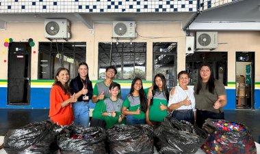 Estudantes entregam mais de 13 mil tampinhas para projeto Tampinha Legal