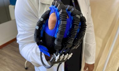 Novo equipamento da Policlínica Darlinda Esteves Ribeiro da FUnATI auxilia na reabilitação motora de pacientes