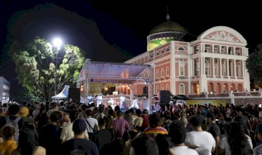 Tacacá na Bossa leva o rock do Pink Floyd ao Largo São Sebastião