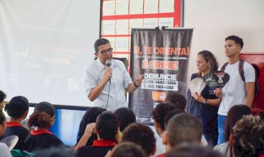 Deputado João Luiz leva palestra do ‘Ei, Te Orienta’ para escola na zona Norte de Manaus