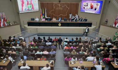 Primeira médica veterinária da Aleam, deputada Joana Darc realiza Sessão Especial em homenagem ao Dia do Médico Veterinário