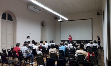 Festival de teatro, atividade cinematográfica e seminários estão na agenda cultural desta semana